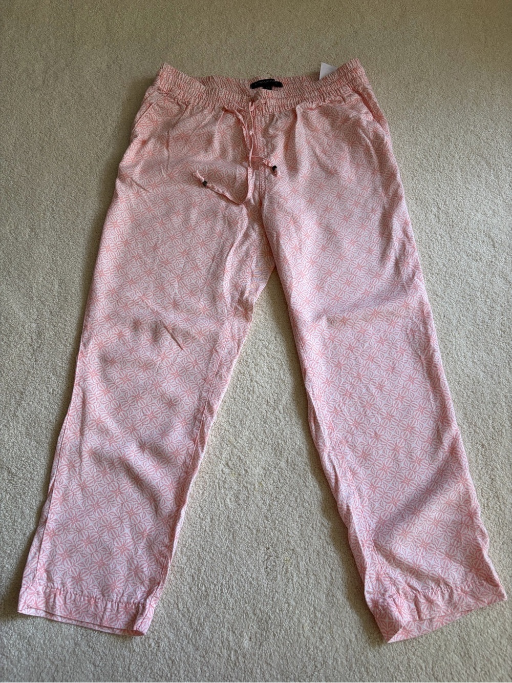 Banana Republic Women’s Light Pink Patterned Drawstring Pajamas